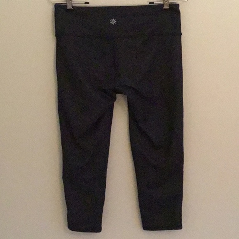 Athleta Cropped Leggings Denim blue color Size S